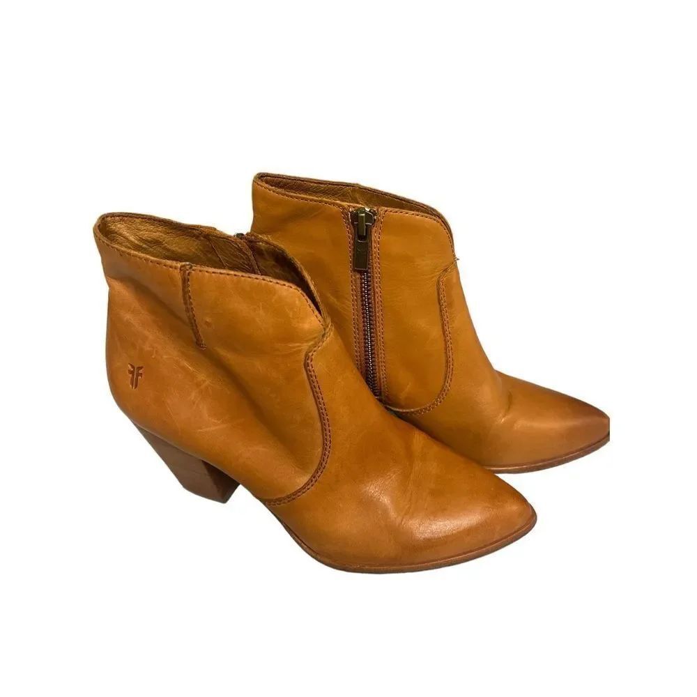 Frye ankle boot lighter brown sz 5.5